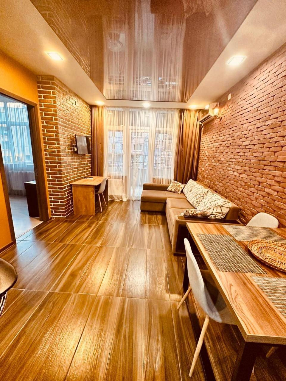 Marnika Apartment Batumi Eksteriør billede