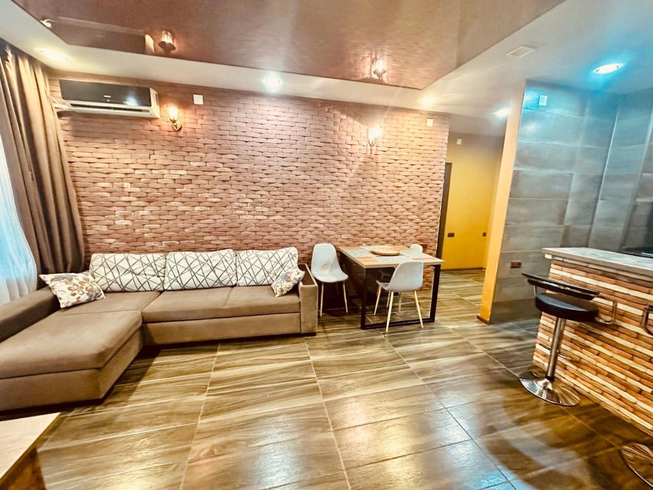 Marnika Apartment Batumi Eksteriør billede